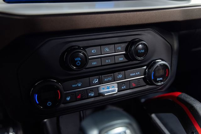 Used 2023 Ford Bronco Heritage Edition AWD/4WD image 17