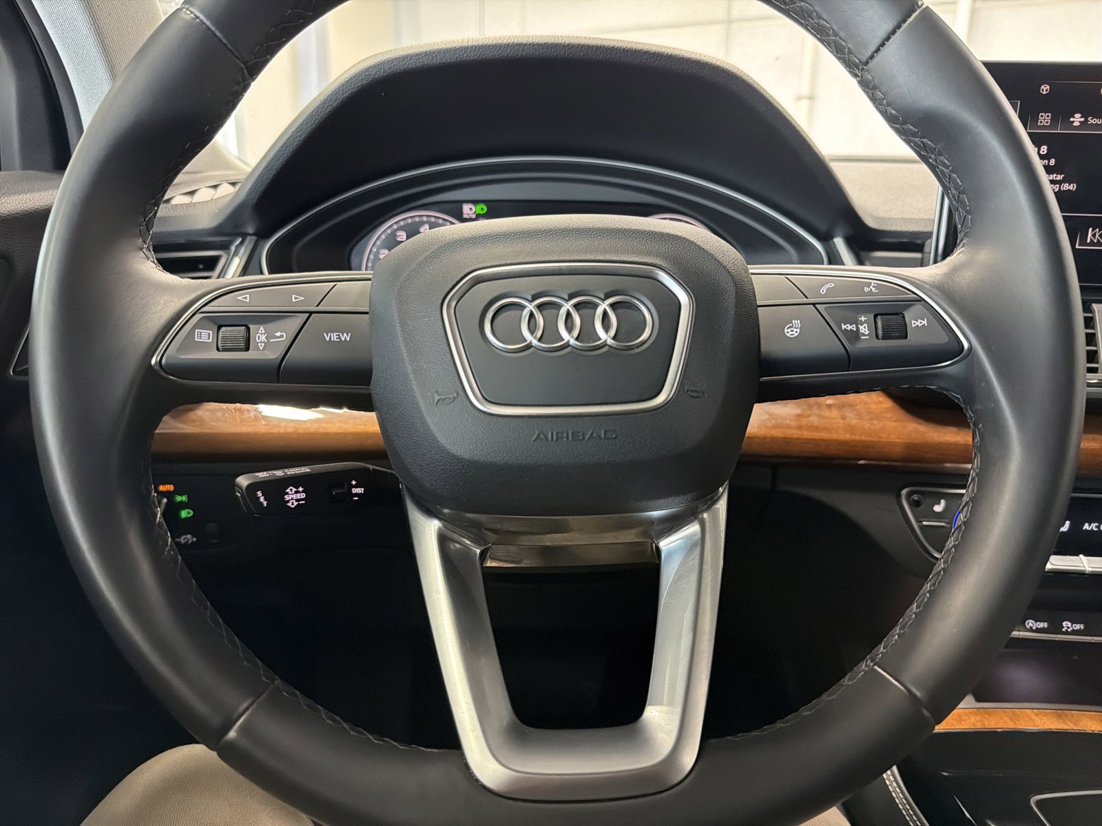 Used 2023 Audi Q5 2.0T Premium Plus AWD/4WD image 25