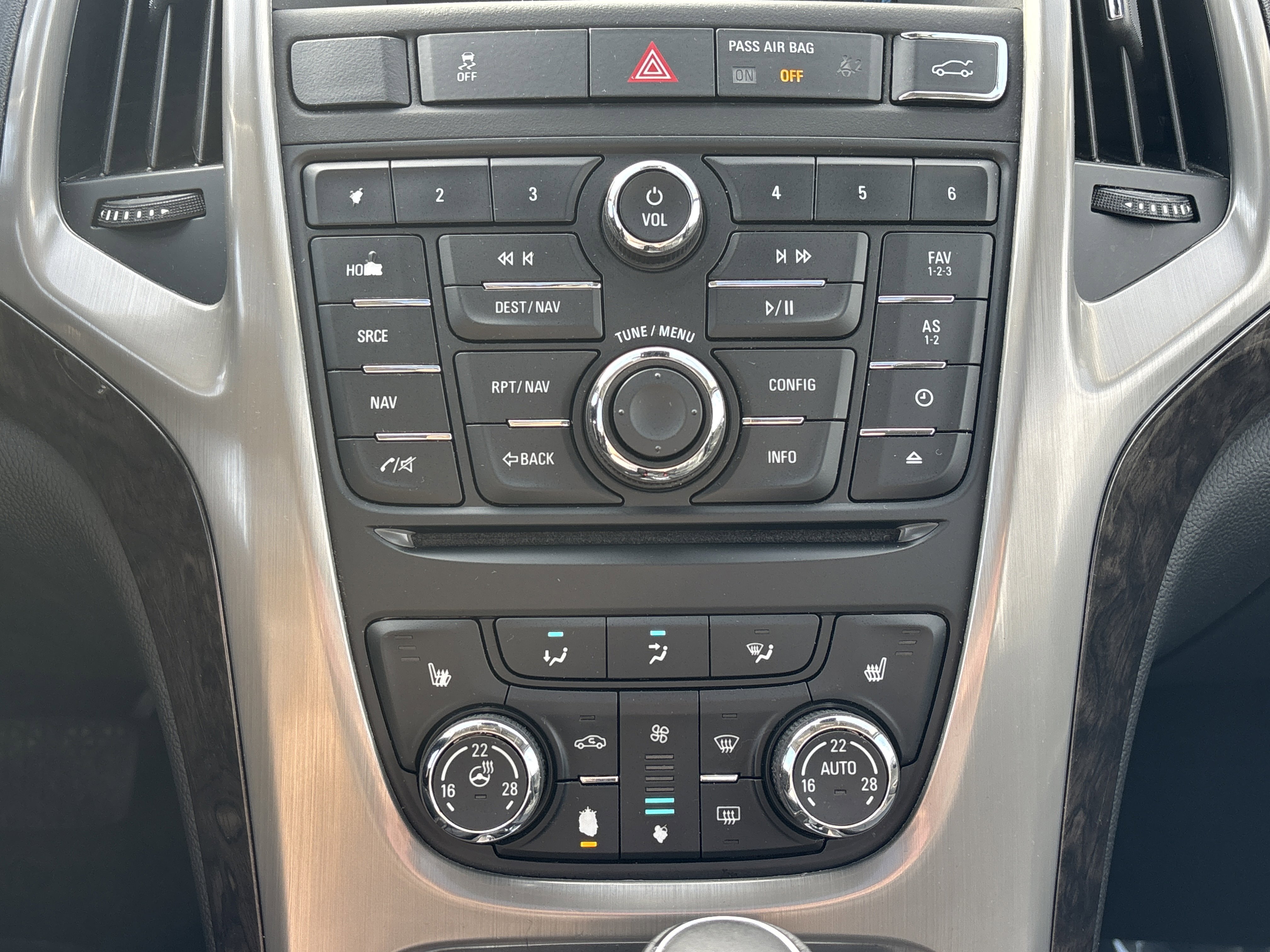 Used 2017 Buick Verano Leather w/ Experience Buick Package FWD image 18