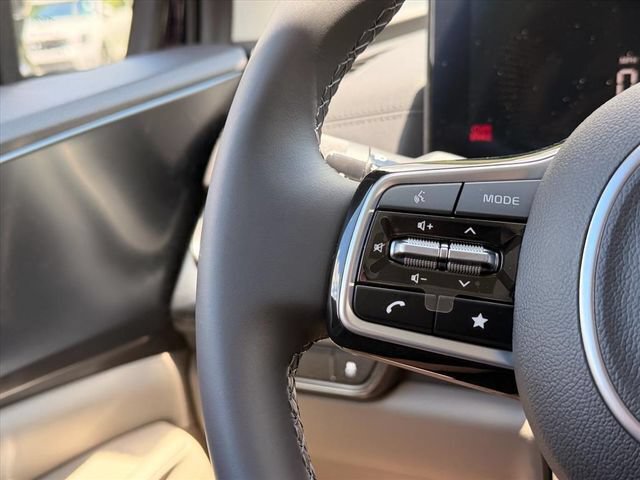 New 2026 Kia Carnival FWD image 18