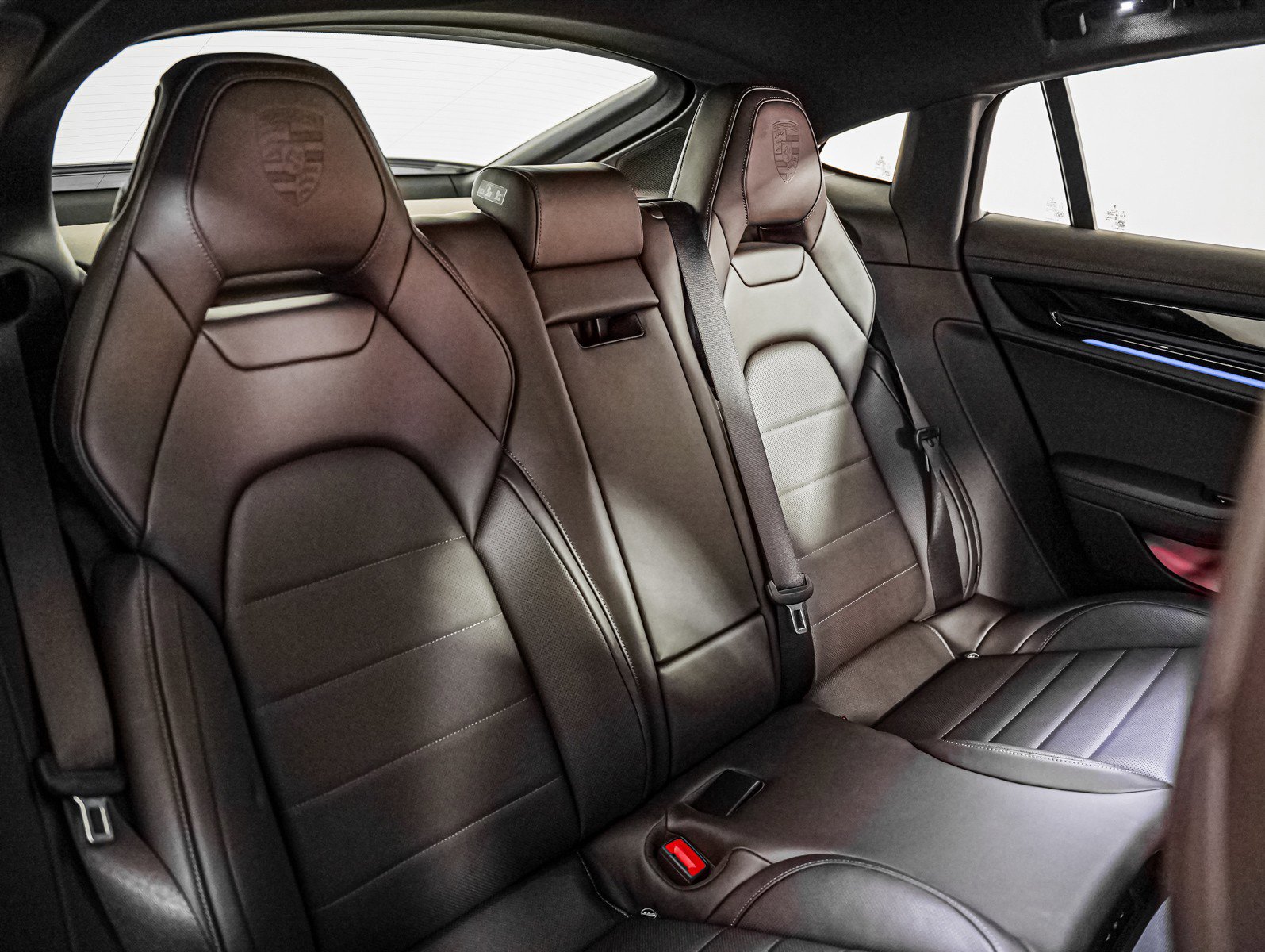 Certified 2025 Porsche Panamera 4S image 6