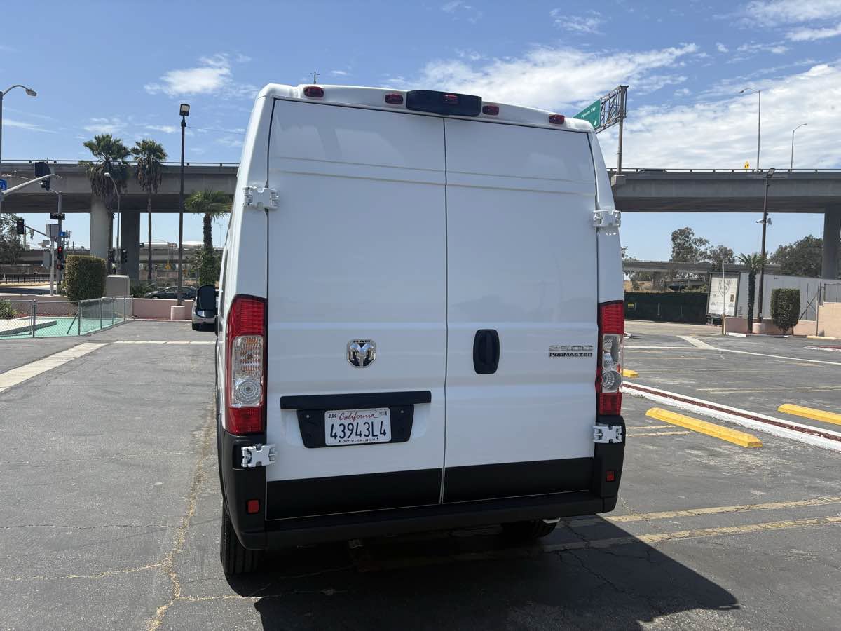 Used 2026 RAM ProMaster 2500 w/ Convenience Group FWD image 10