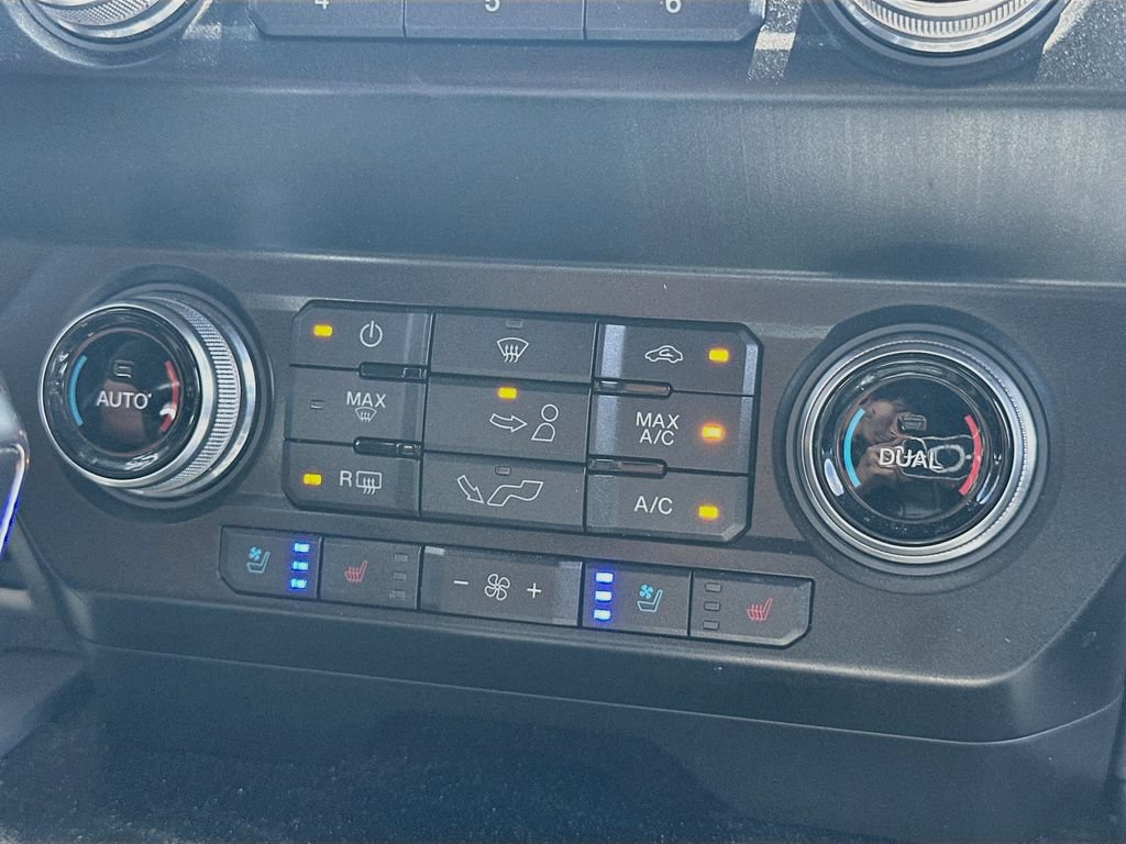Used 2019 Ford F150 Platinum w/ Equipment Group 701A Luxury AWD/4WD image 16