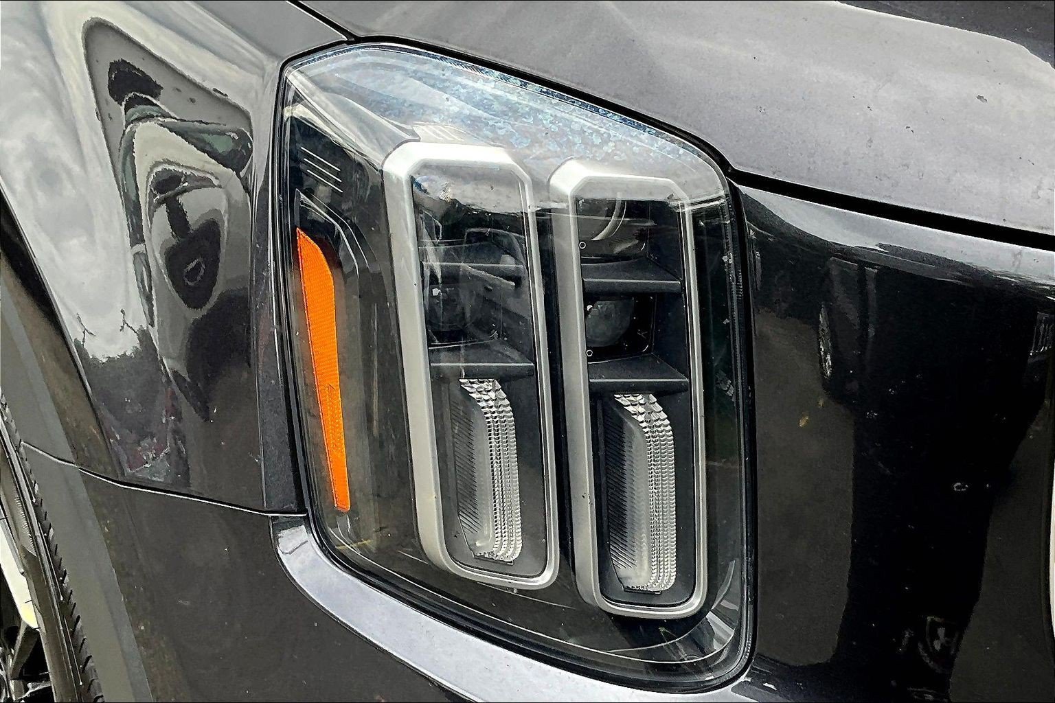Used 2025 Kia Telluride S FWD image 28