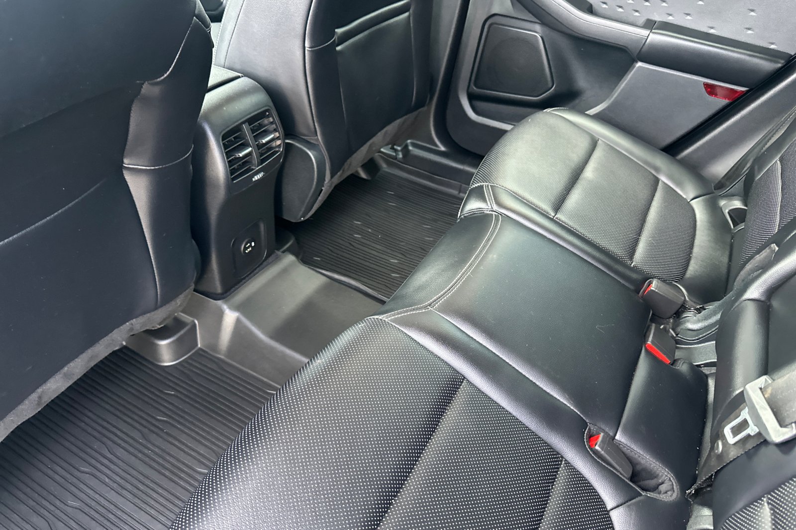 Used 2020 Ford Escape SE Sport AWD/4WD image 13
