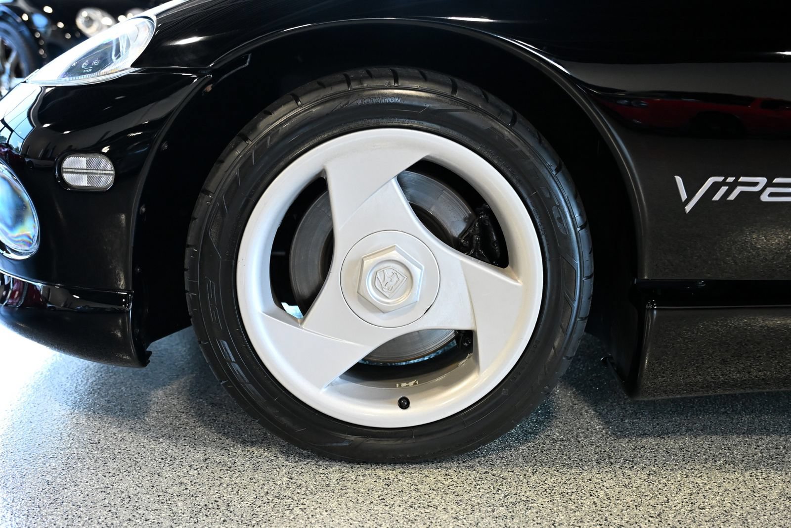 Used 1994 Dodge Viper RT/10 RWD image 16
