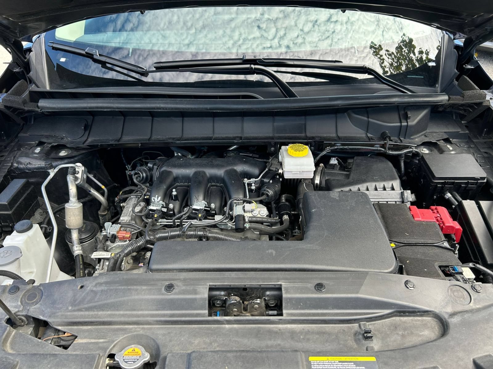 Used 2025 Nissan Pathfinder SV FWD image 29