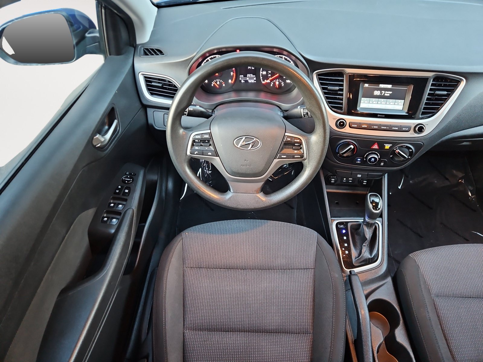 Used 2021 Hyundai Accent SE FWD image 10