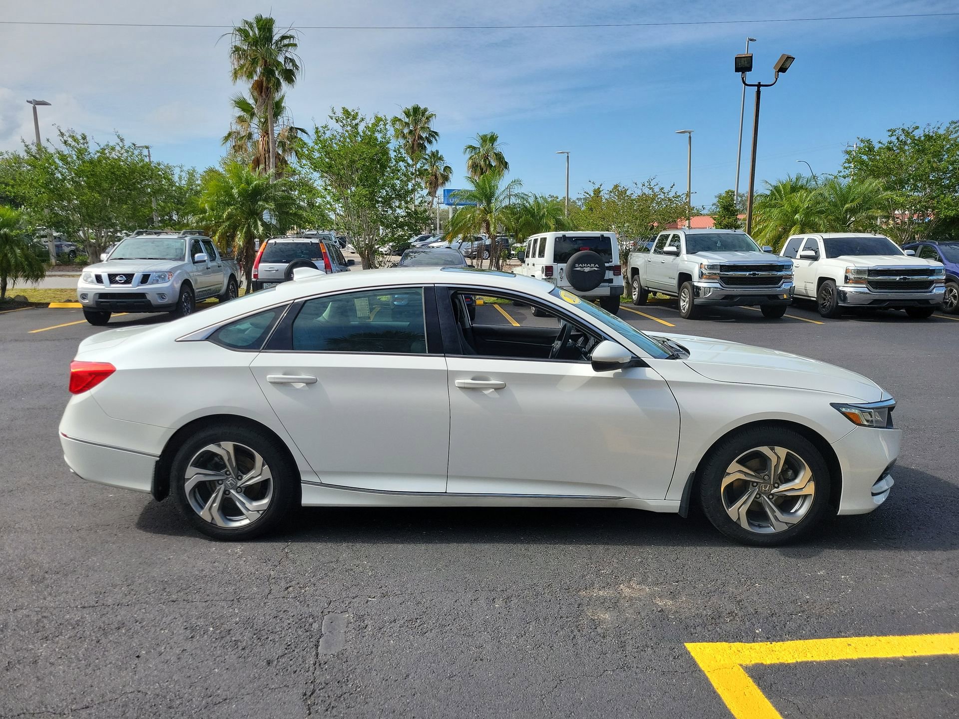 Used 2018 Honda Accord EX-L image 4