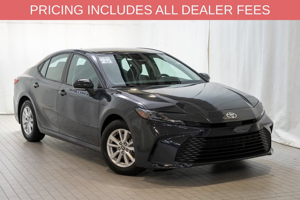 Used 2025 Toyota Camry LE w/ Convenience Package FWD image 1