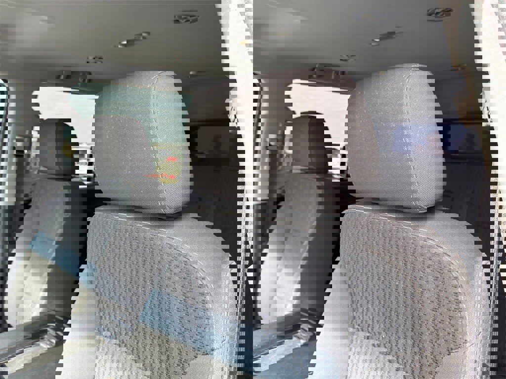 Used 2018 GMC Yukon SLE w/ SLE Value Package image 13