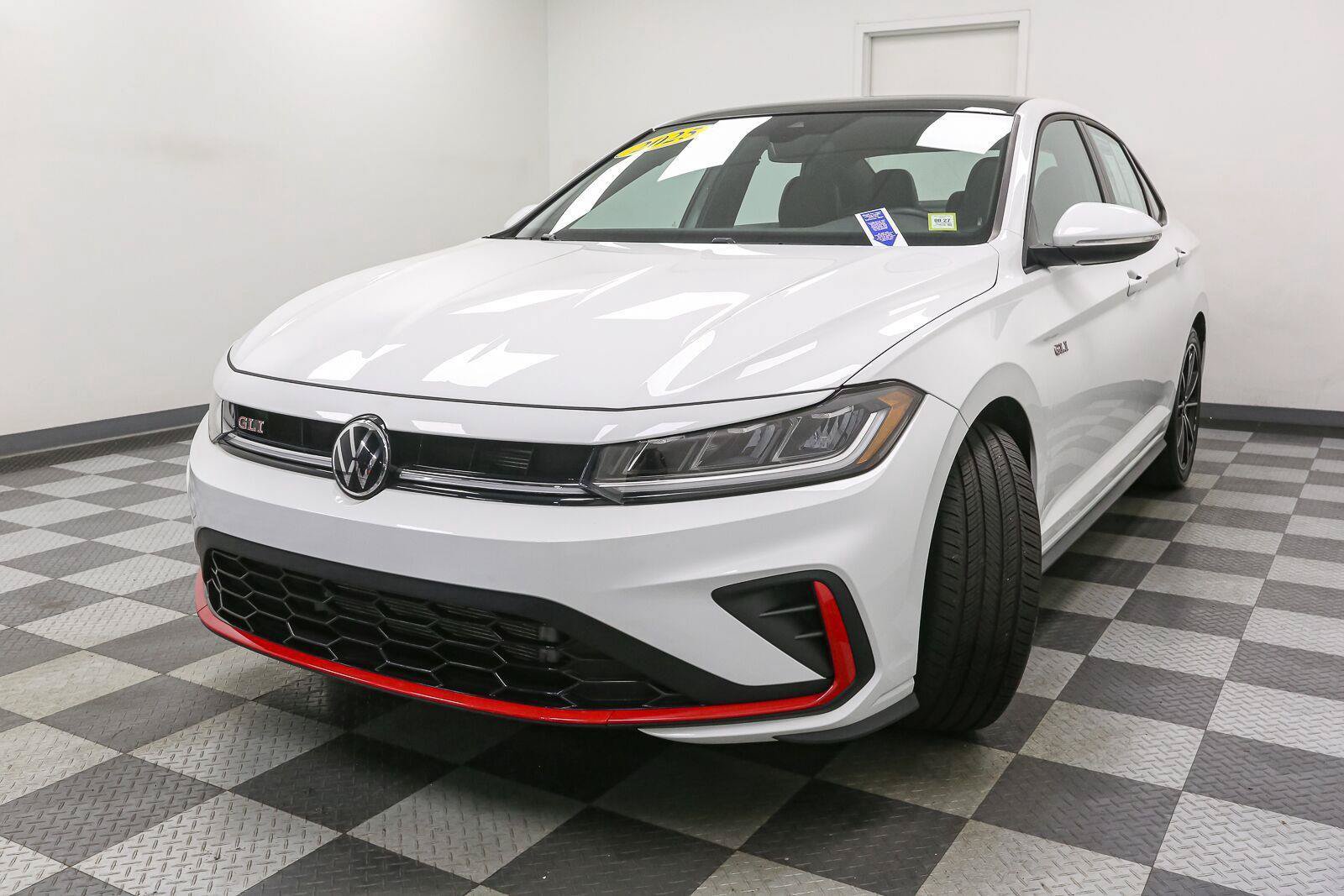 Certified 2025 Volkswagen Jetta GLI Autobahn FWD image 5