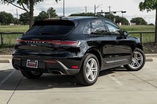 Used 2025 Porsche Macan AWD/4WD image 10