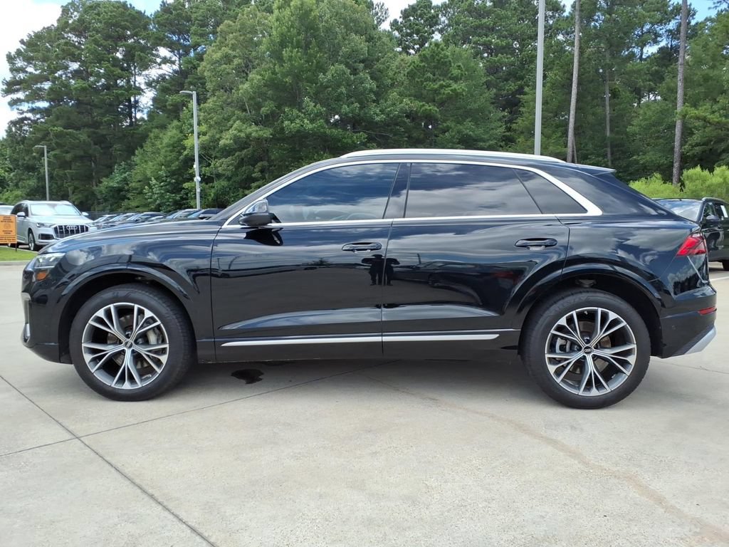 Used 2024 Audi Q8 Premium Plus AWD/4WD image 2