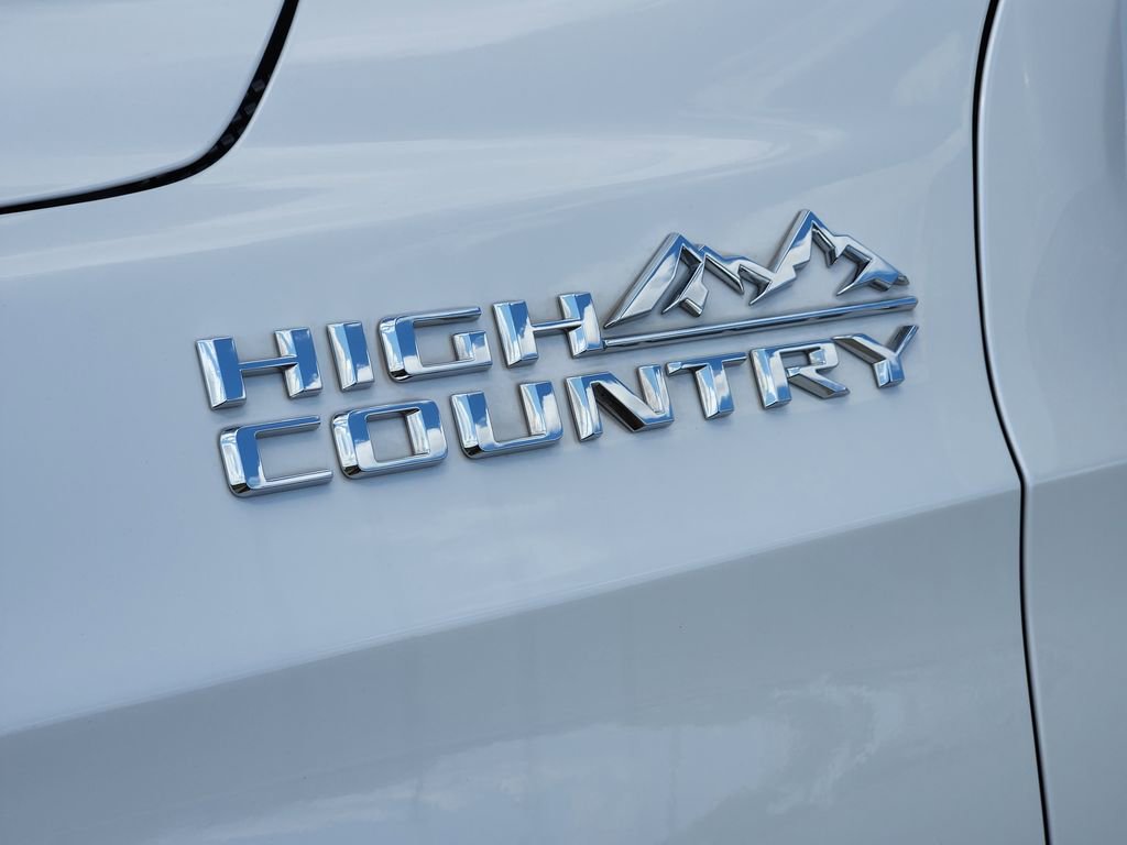 Used 2021 Chevrolet Tahoe High Country w/ Premium Package RWD image 12