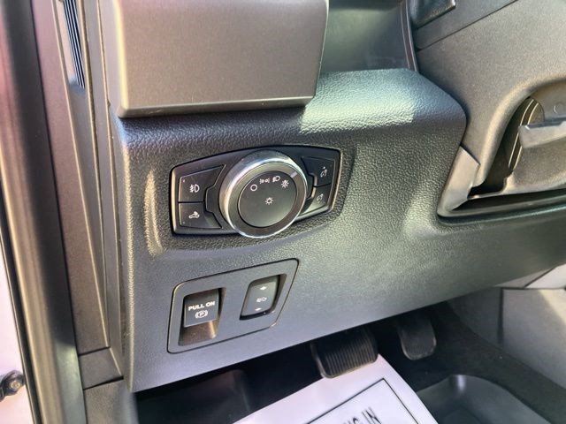 Used 2020 Ford F150 XLT w/ Equipment Group 302A Luxury AWD/4WD image 17