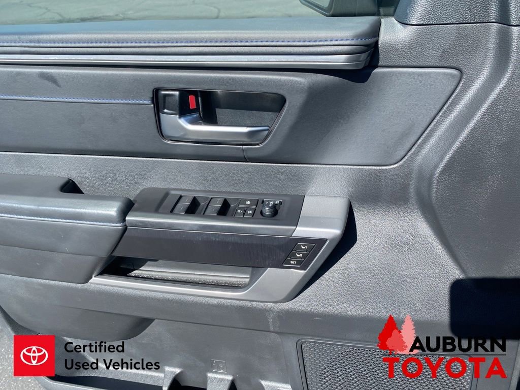 Used 2024 Toyota Sequoia Platinum AWD/4WD image 40