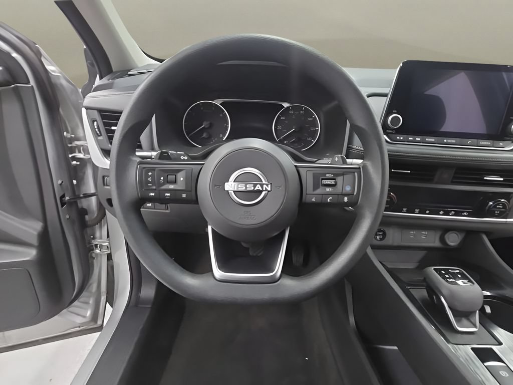 Used 2024 Nissan Rogue SV FWD image 28