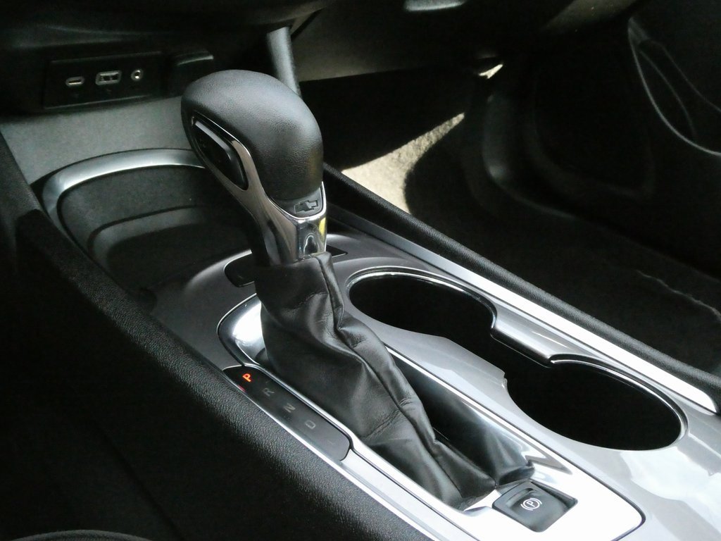 Used 2022 Chevrolet Malibu LT image 15