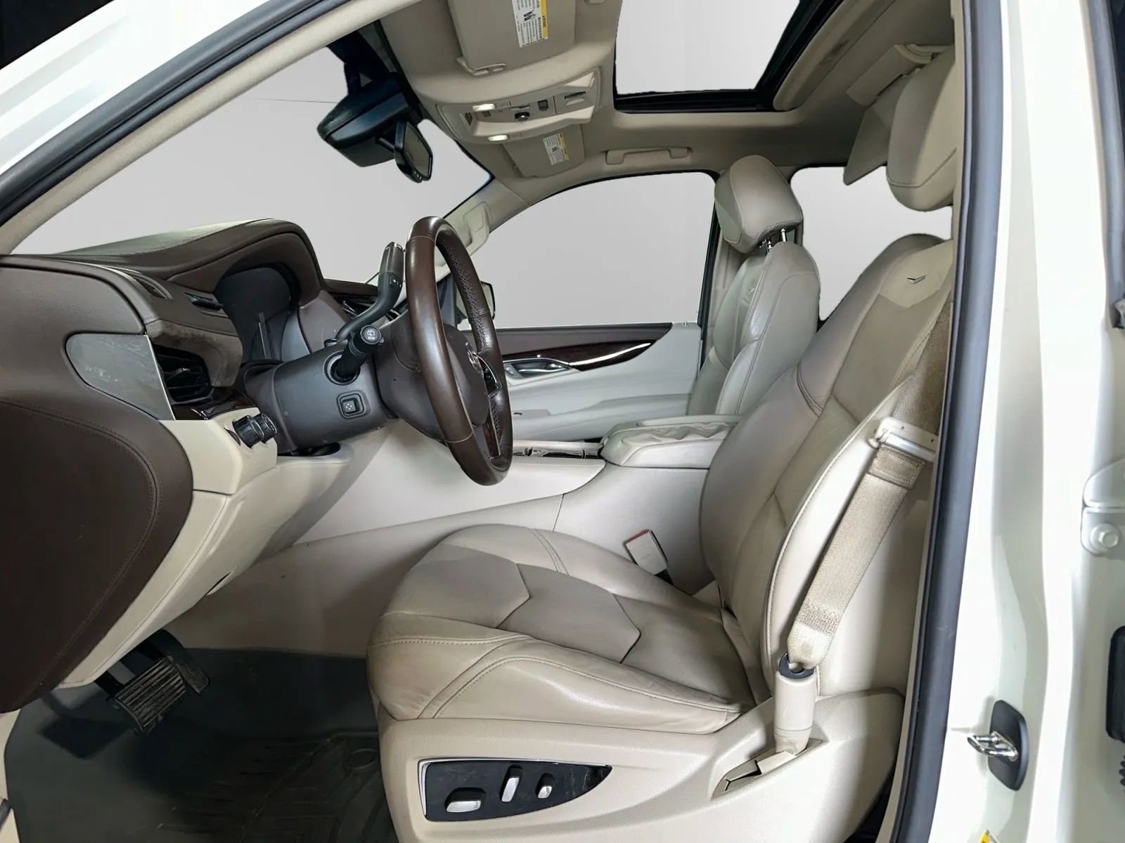 Used 2015 Cadillac Escalade ESV Premium AWD/4WD image 6