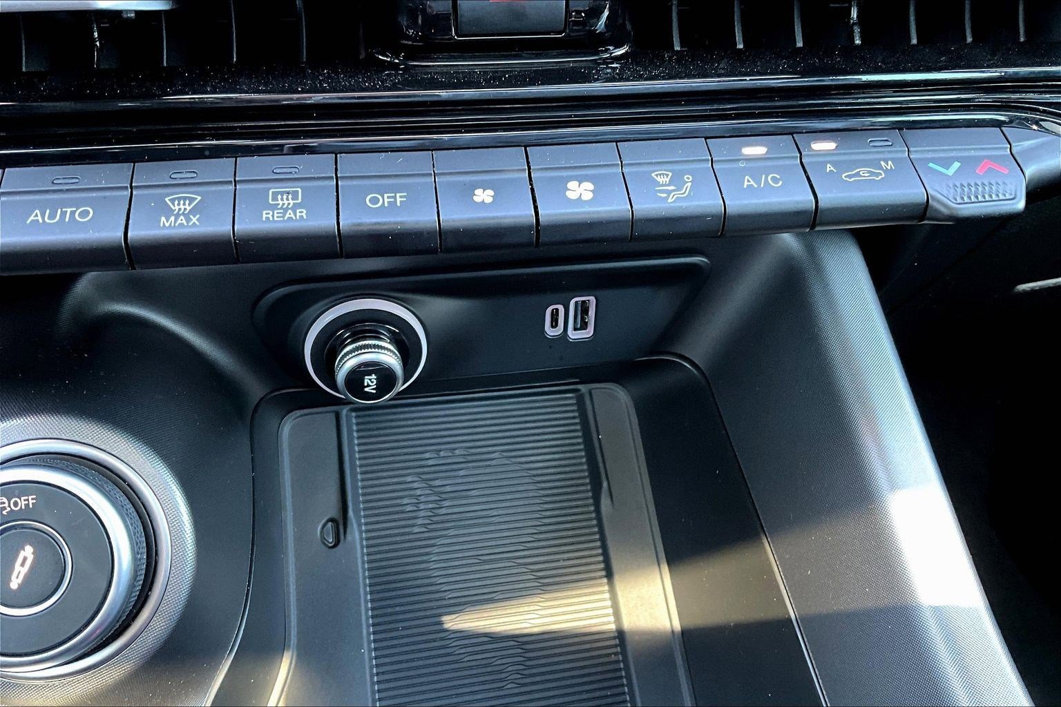 Used 2024 Alfa Romeo Tonale Veloce image 16