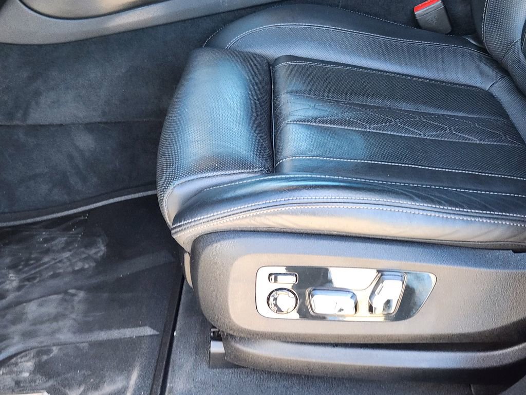 Used 2023 BMW X6 M50i w/ Executive Package image 8