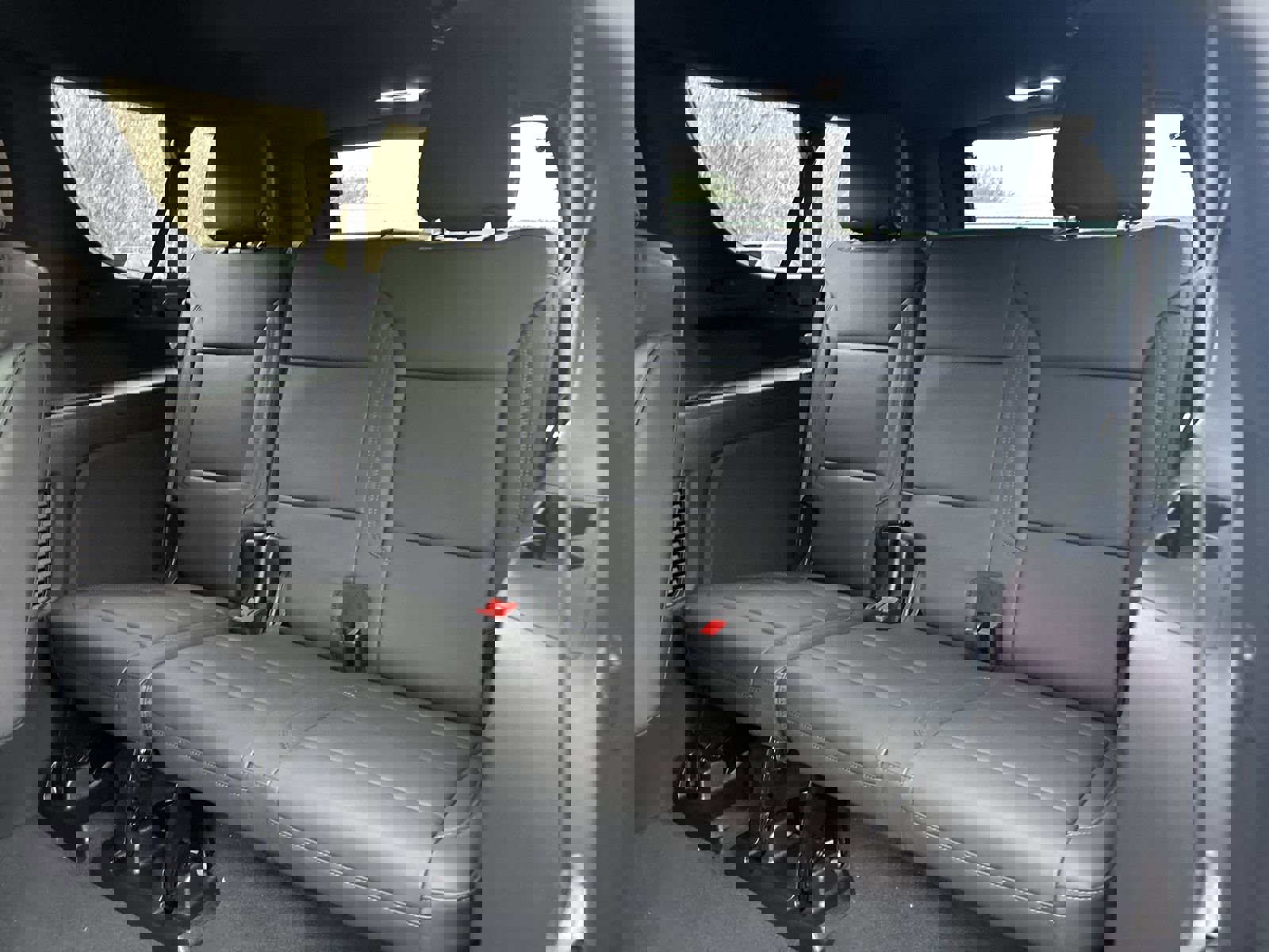 New 2026 Chevrolet Suburban LT w/ Comfort Package image 25