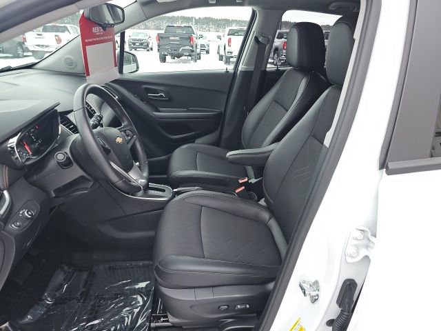 Certified 2022 Chevrolet Trax LT w/ LT Convenience Package image 12