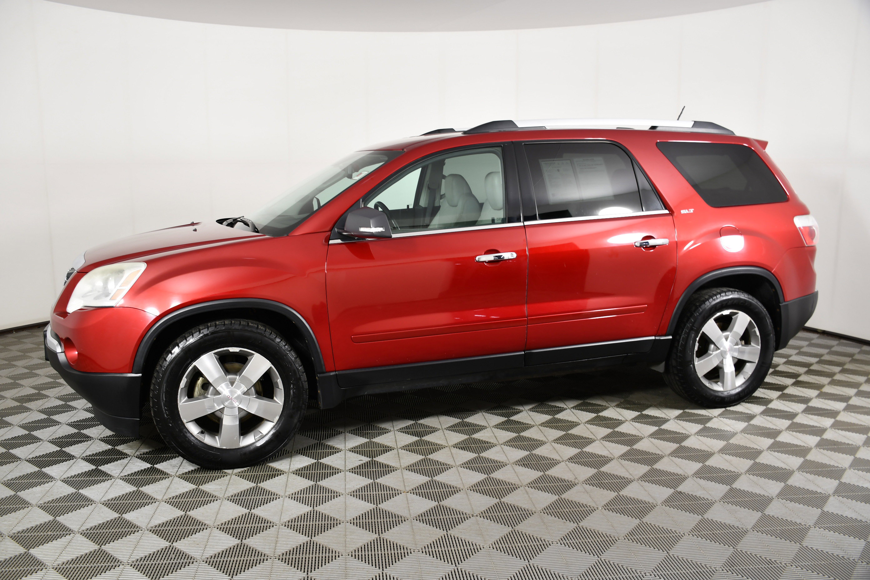 Used 2012 GMC Acadia SLT AWD/4WD image 9