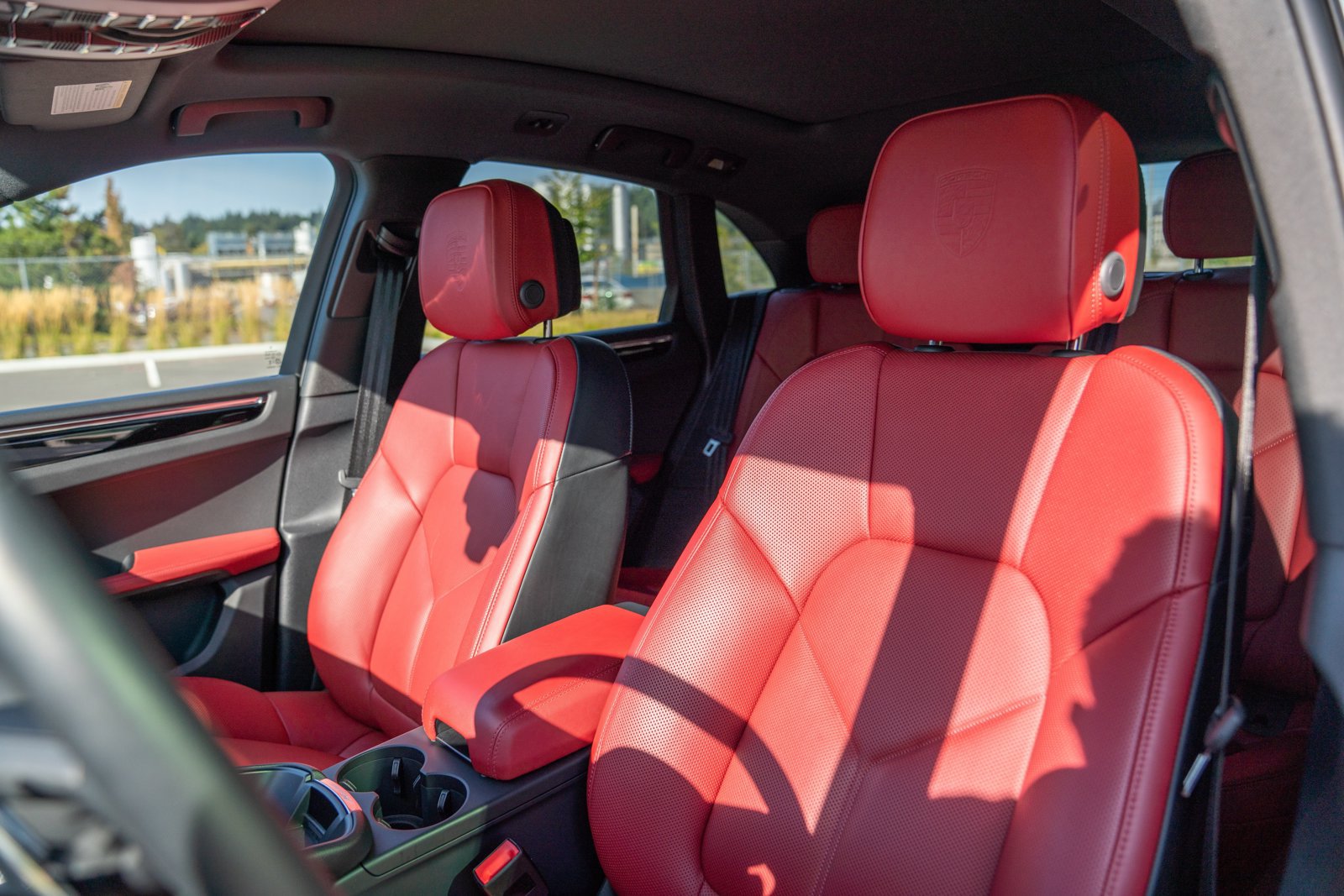 Certified 2026 Porsche Macan AWD/4WD image 5