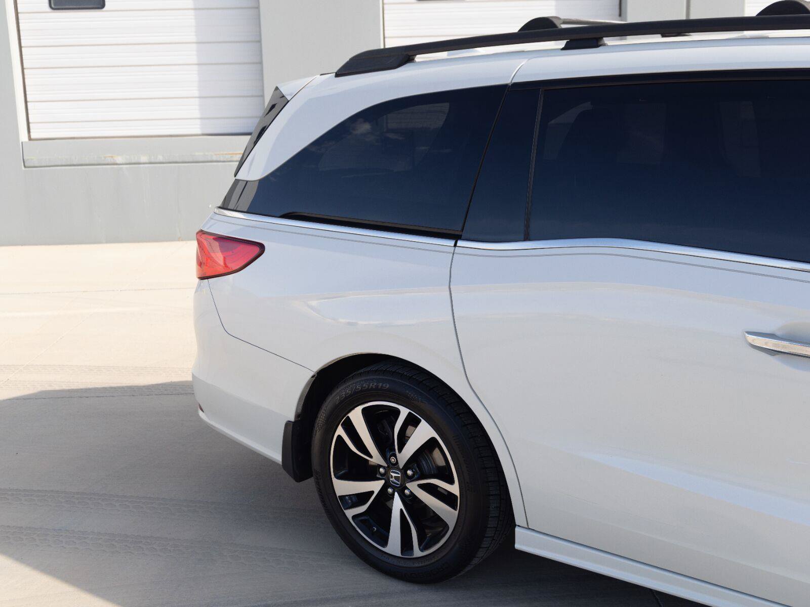 Used 2019 Honda Odyssey Elite image 14
