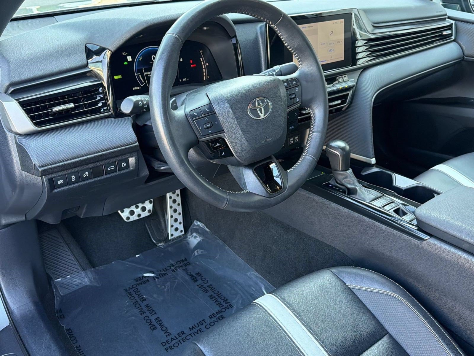 Used 2025 Toyota Camry SE w/ Convenience Package AWD/4WD image 4