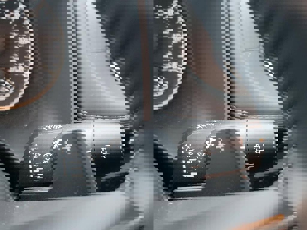 Certified 2025 Nissan Rogue SV image 14