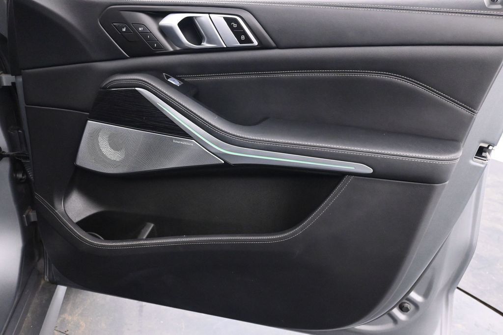 Used 2023 BMW X7 M60i w/ Executive Package AWD/4WD image 27
