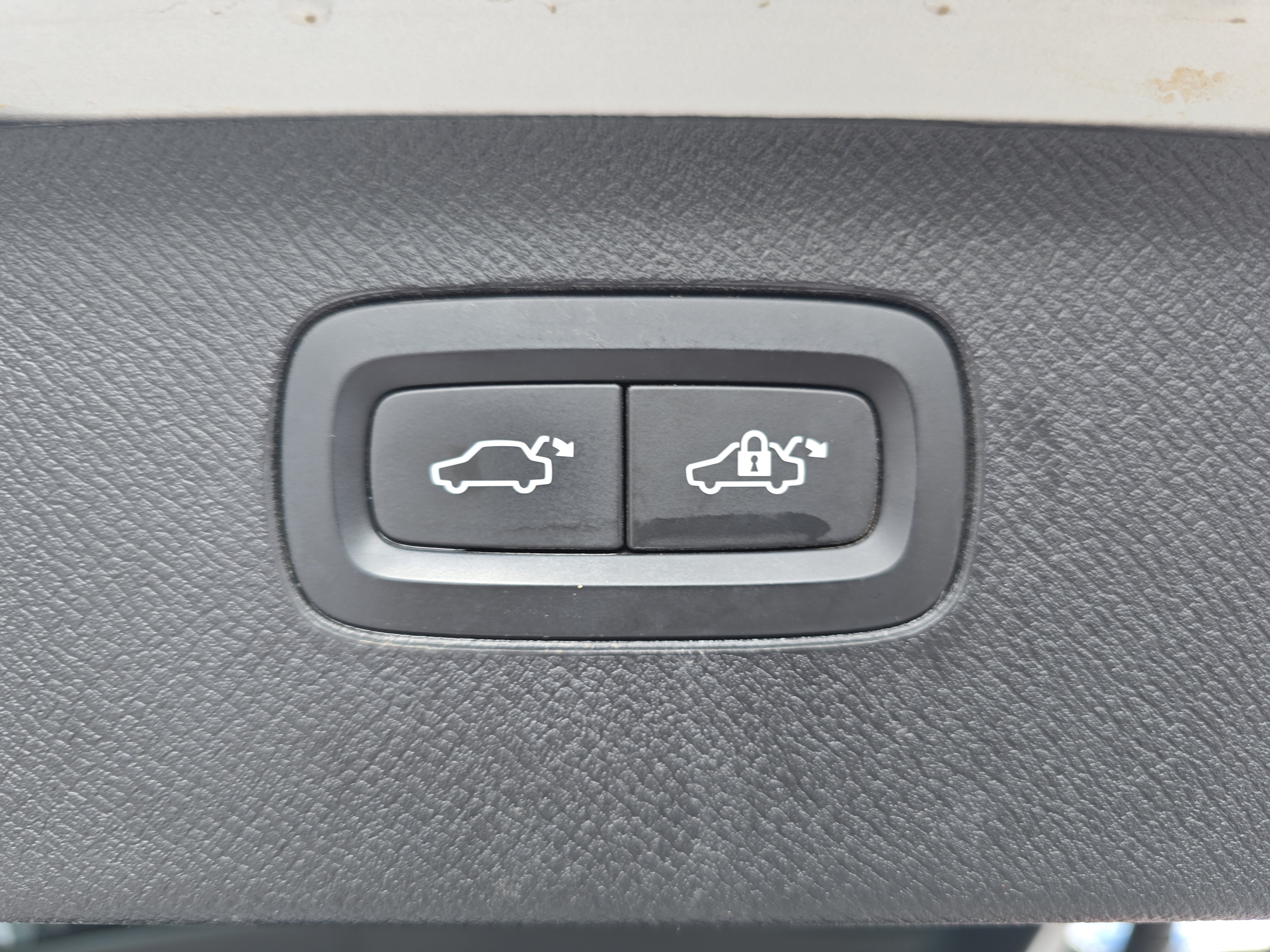 Used 2019 Volvo XC90 T6 Momentum w/ Advanced Package AWD/4WD image 15