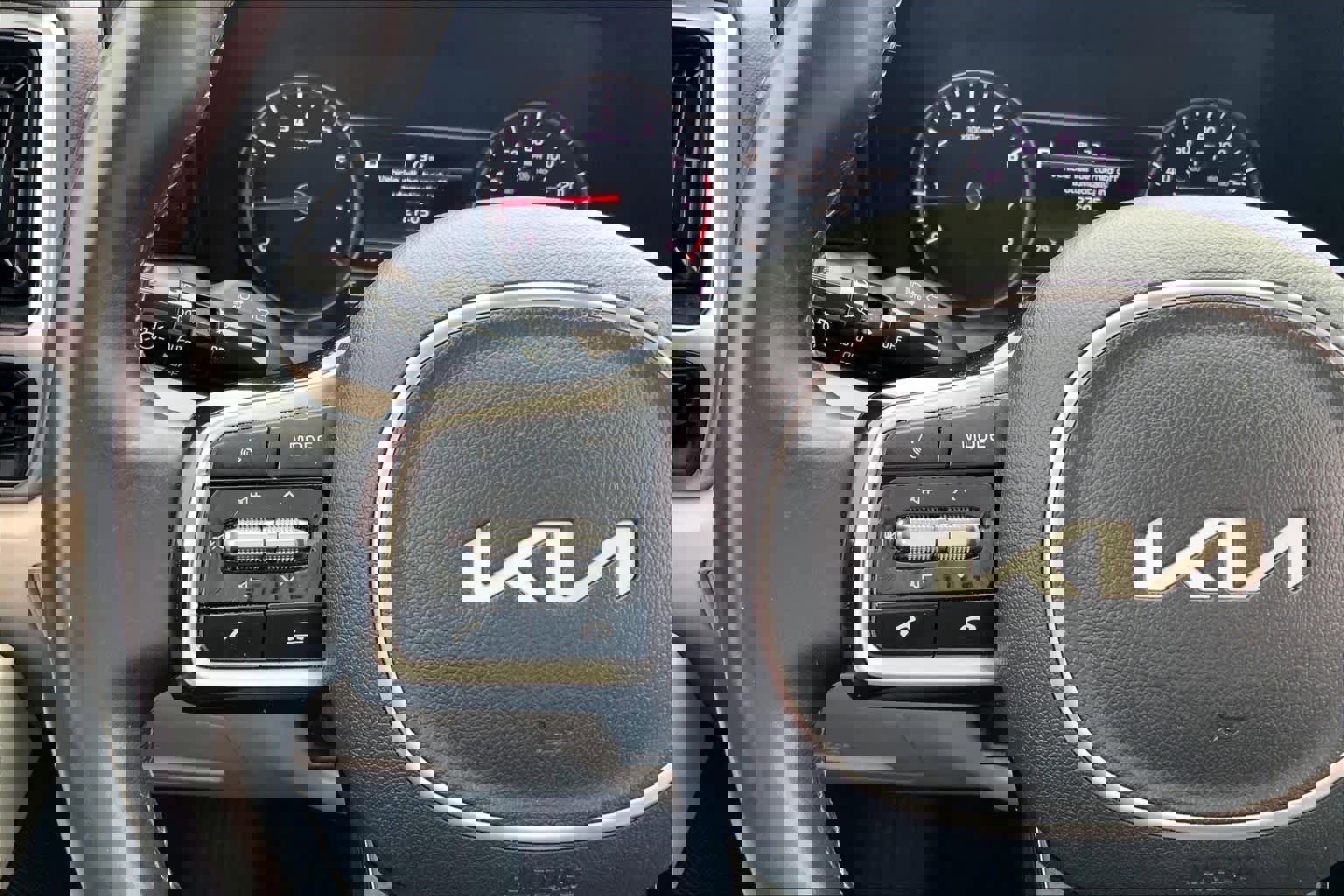 Used 2022 Kia Sorento EX w/ Panoramic Sunroof Package image 23