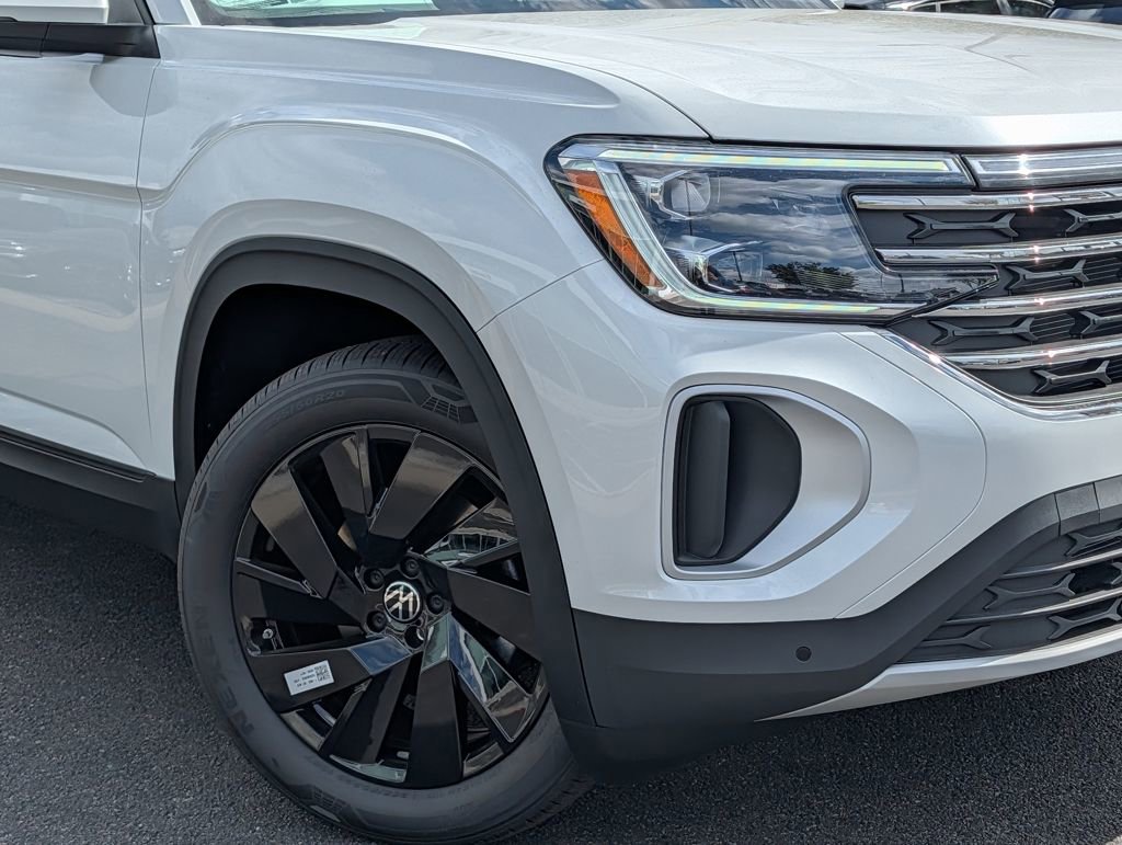 New 2026 Volkswagen Atlas SE image 2