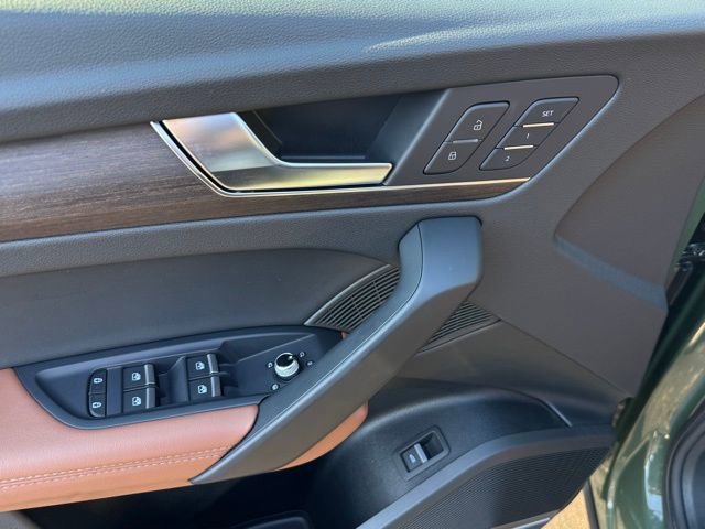 Certified 2025 Audi Q5 2.0T Premium Plus w/ Premium Plus Package image 11