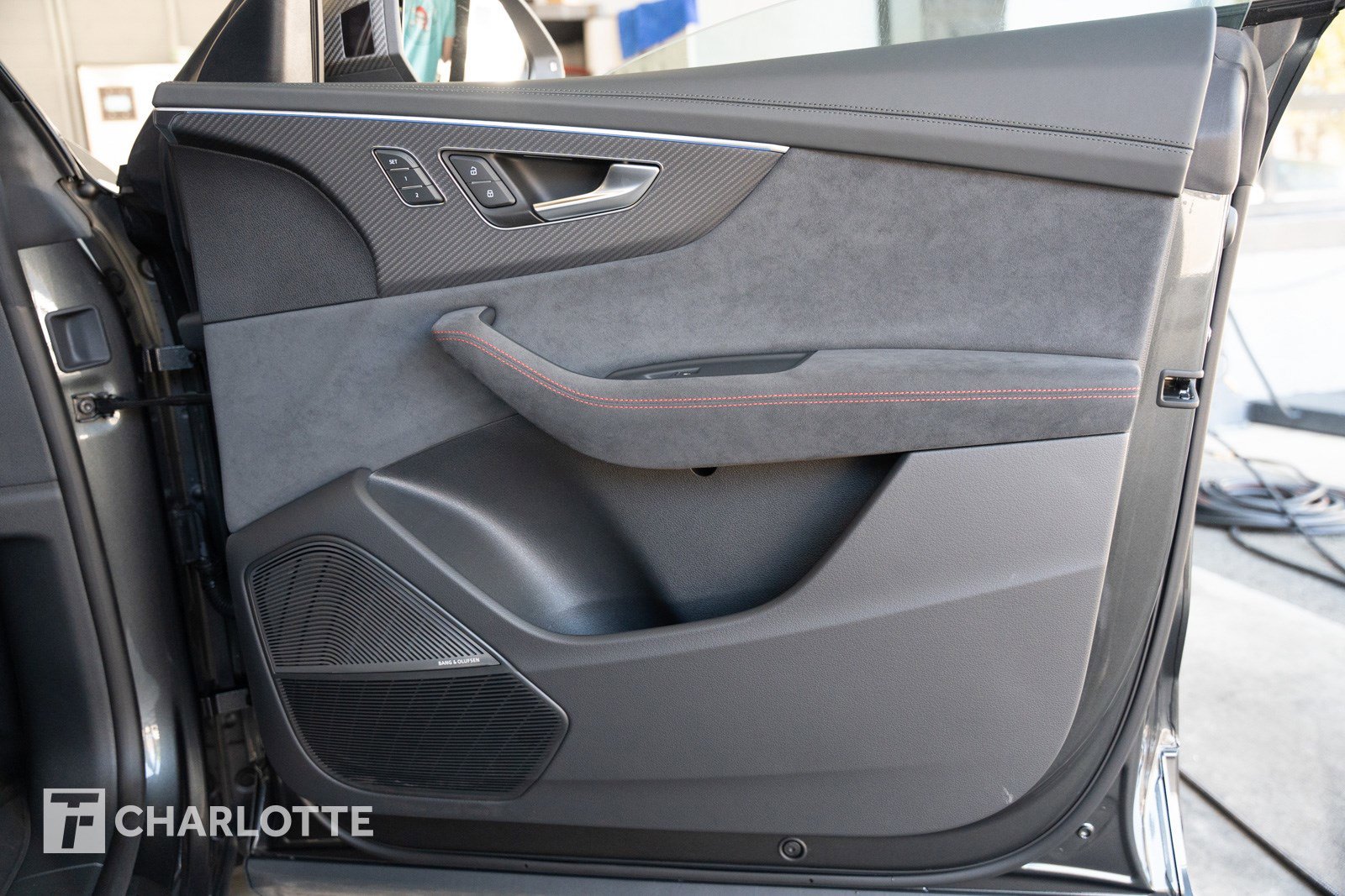 Used 2025 Audi RS Q8 performance image 23