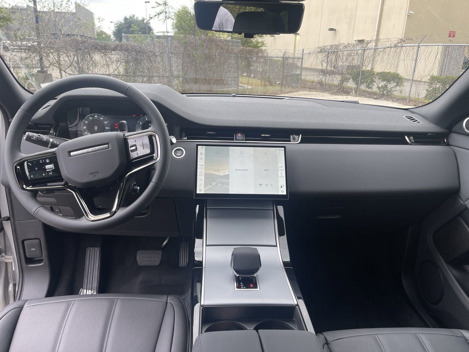 Used 2025 Land Rover Range Rover Evoque S image 14