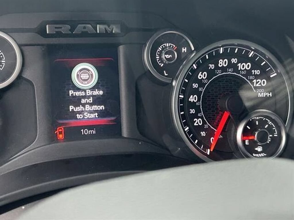 New 2026 RAM 5500 Tradesman w/ Chrome Appearance Group AWD/4WD image 14