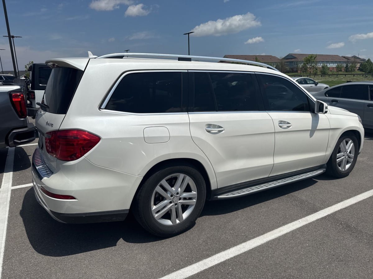 Used 2016 Mercedes-Benz GL 450 4MATIC image 2