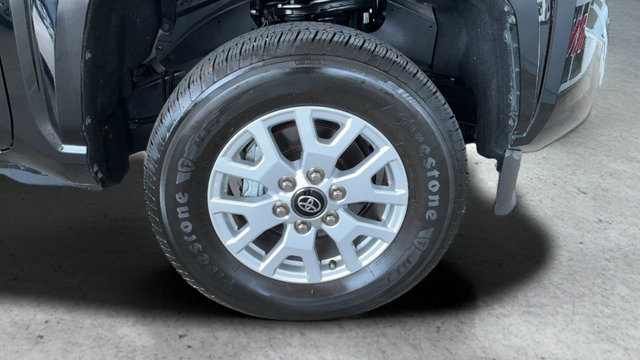 Used 2024 Toyota Tacoma SR5 AWD/4WD image 27