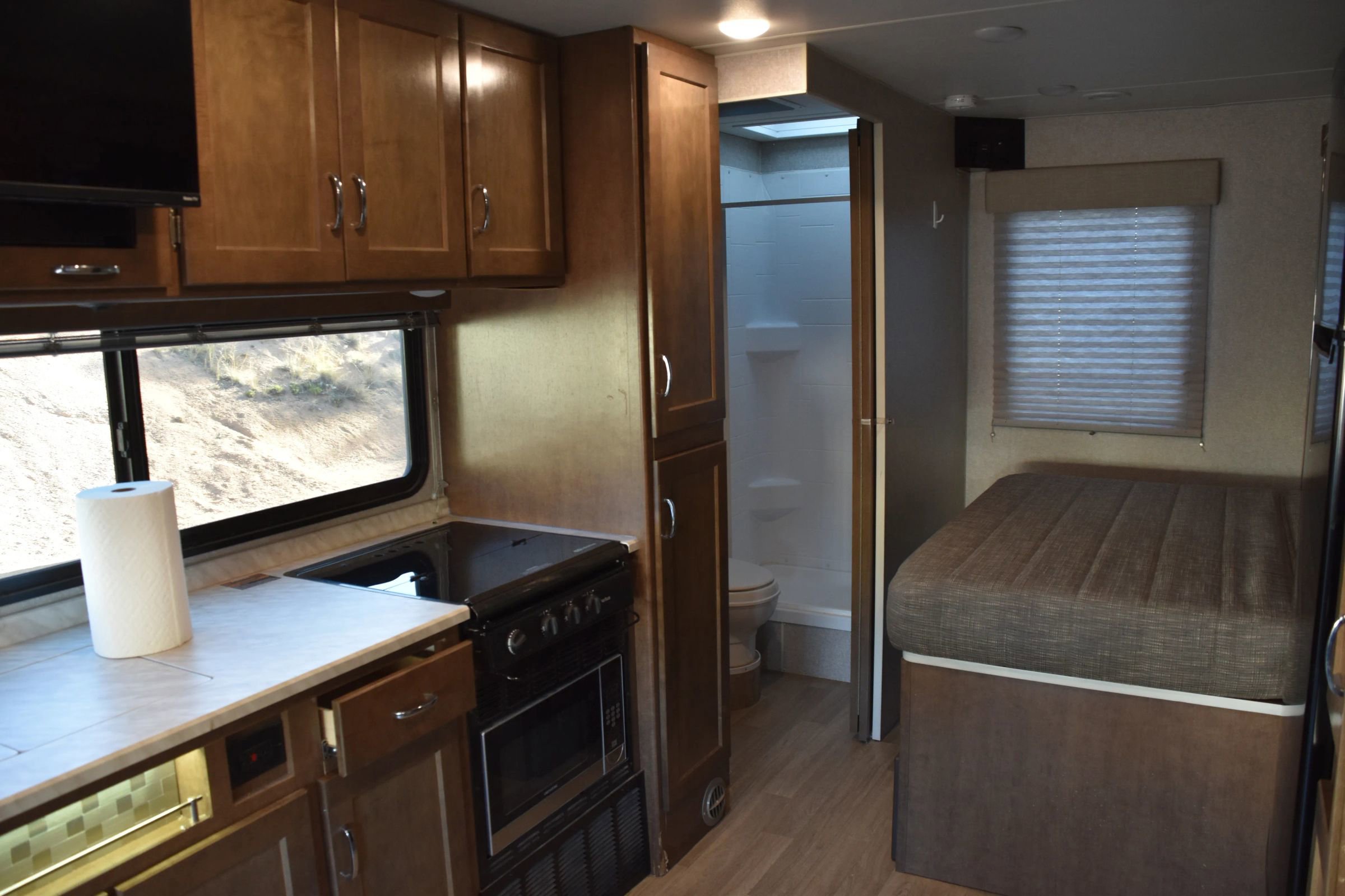 Used 2018 Mercedes-Benz Sprinter 3500 image 12