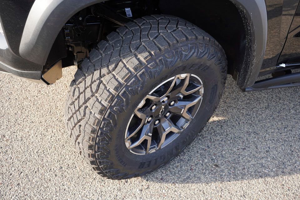 New 2025 Chevrolet Colorado ZR2 w/ Technology Package image 9