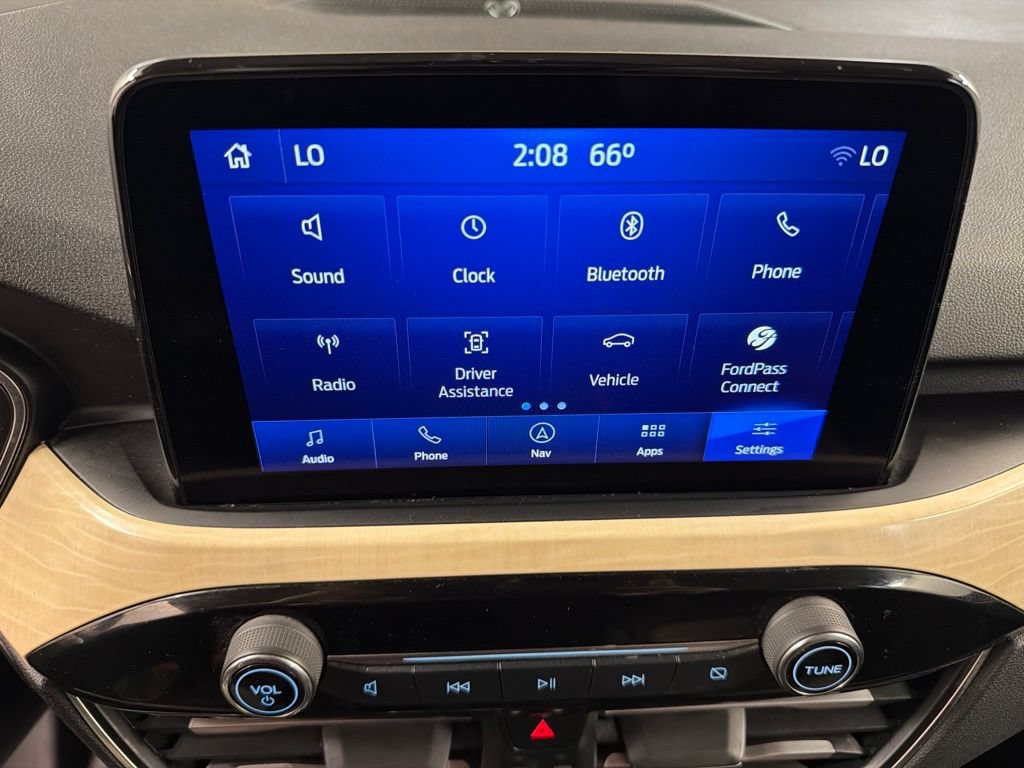 Used 2022 Ford Escape Titanium w/ Titanium Elite Package AWD/4WD image 9