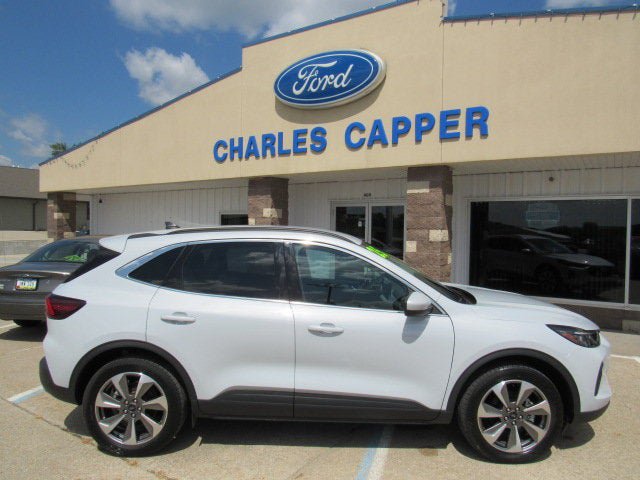 Used 2025 Ford Escape Platinum AWD/4WD image 4