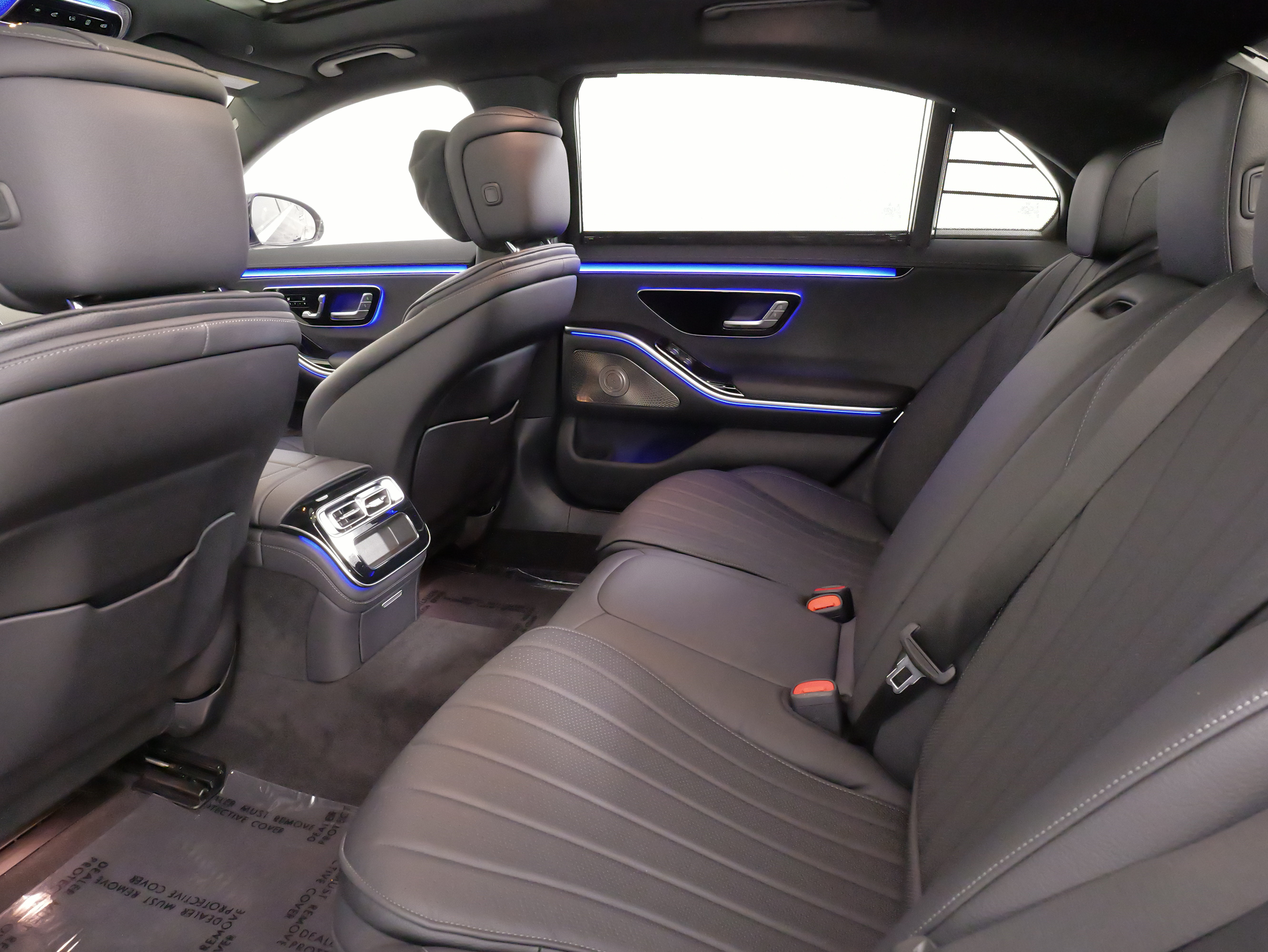 Used 2022 Mercedes-Benz S 500 4MATIC w/ AMG Line Package image 35