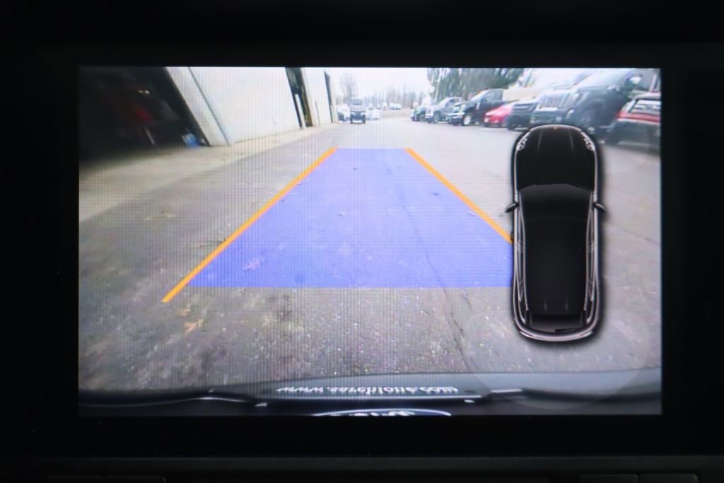 Used 2018 Porsche Macan Sport Edition w/ Driver Memory Package image 8