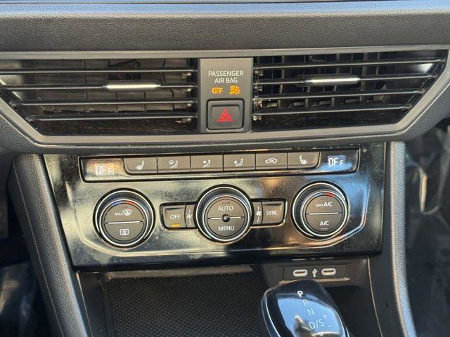 Used 2024 Volkswagen Jetta SE image 15